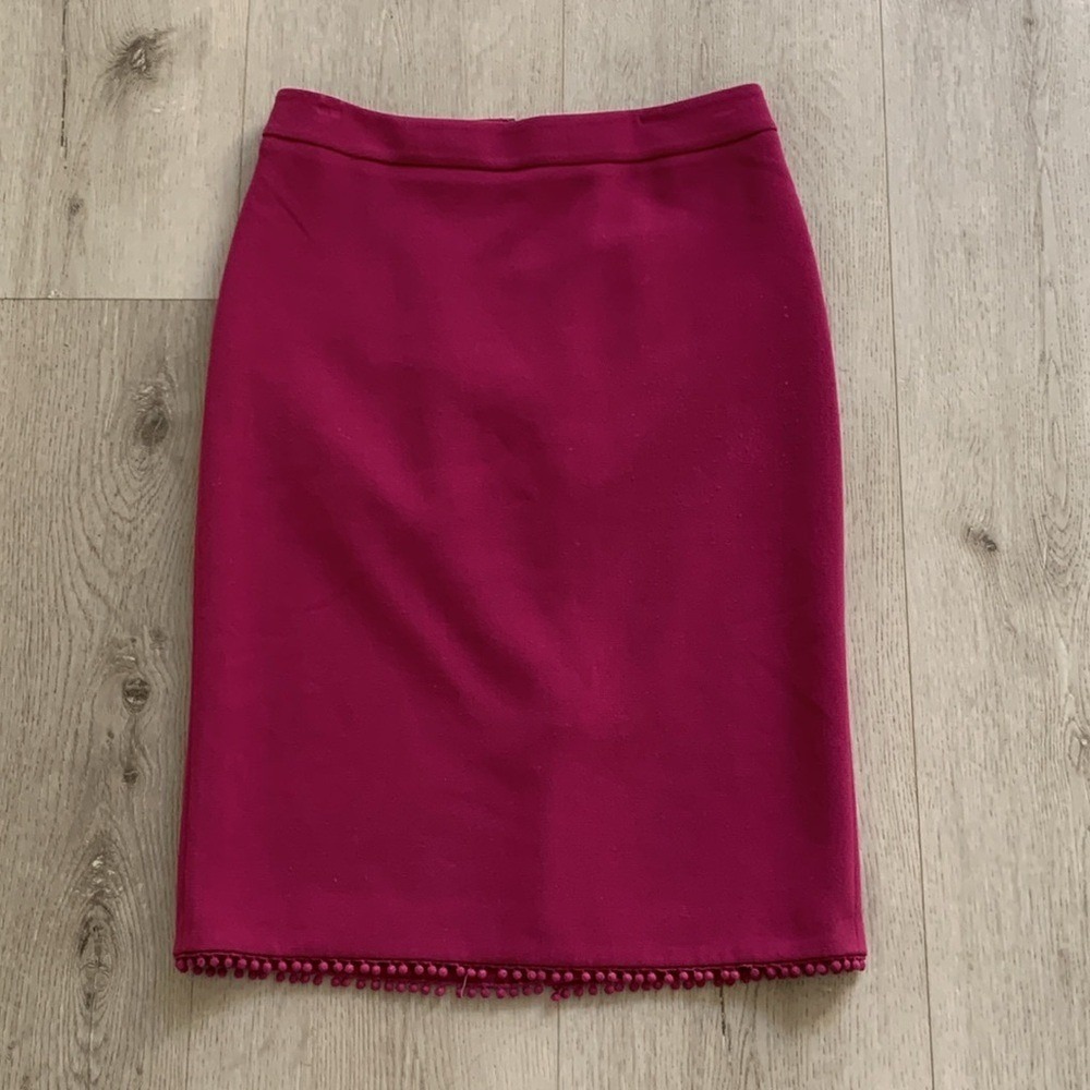 Ann Taylor Pink raspberry Pencil Skirt size 0 trimmed classic elegant pencil‎